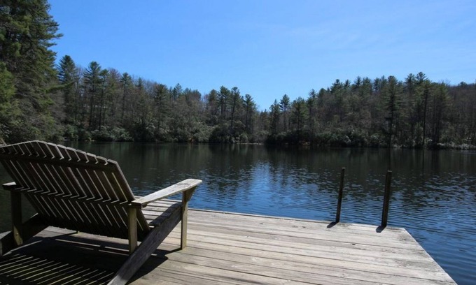 Sherwood Forest Casa | Moondance - Caminata / Bicicleta / Golf / Relax con bañera de hidromasaje - Brevard / DuPont / Caesars H