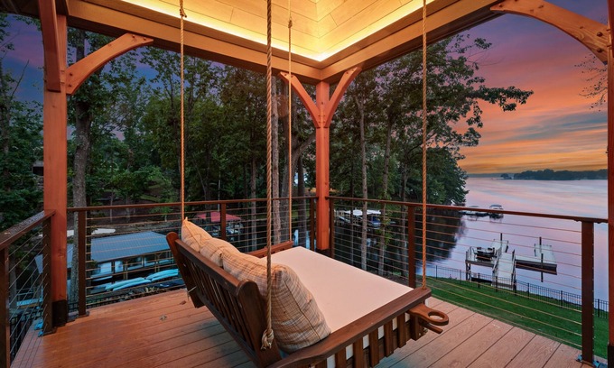 Mount Mourne Casa | Moonlight Cove | Sleeps 14- 6BDs| Rustic Charm