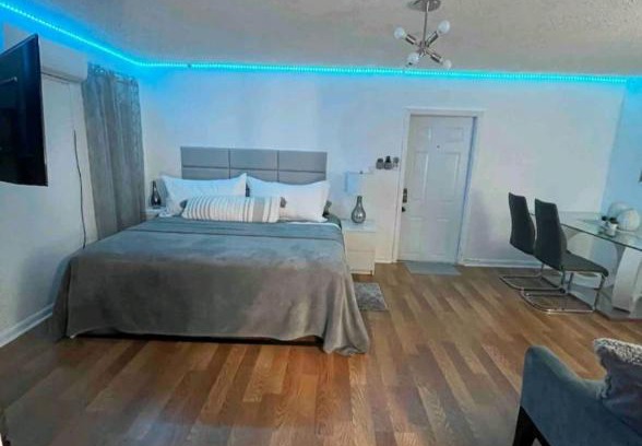 North Miami Casa | MoonLight Suite Miami - Free parking