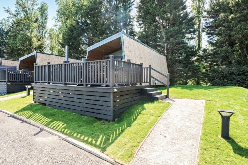 Great Houghton Casa | Moonlit Skylight - Billing Aquadrome