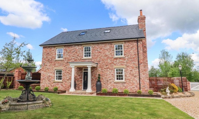 Poulton-le-Fylde Casa | Moor End Manor