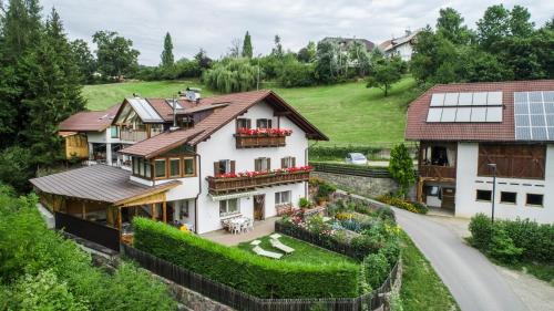 Collalbo Apartamento | Moosbachhof - Ferienwohnung Marienkäfer