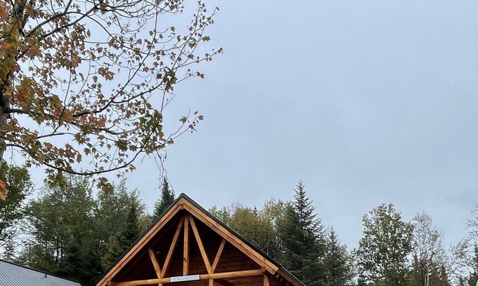 Pittsburg Cabina | Moose Alley Northwood Cabin