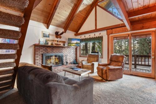 Carnelian Bay Casa | Moose Cabin Year Round Outdoor Fun w BBQ