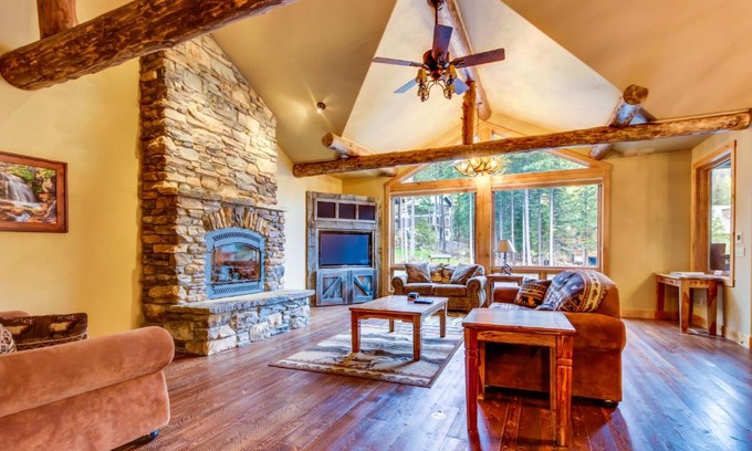 Whitefish Casa | Moose Jaw Retreat