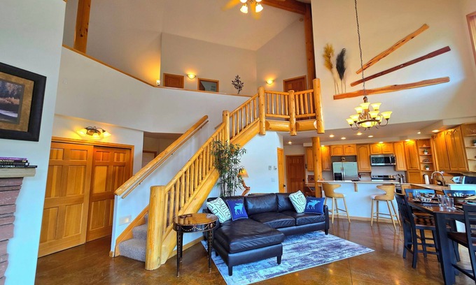 Golden Gate Canyon Casa | Moose Manor – Antlers, Aspens, and Alpine Peace in the Heart of the Rockies