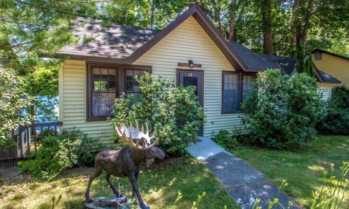 Holderness Cabina | Moose Manor- Squam Waterfront