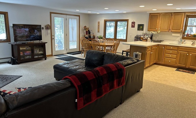 West Bridgton Casa | Moose Pond Mountain Escape 3BR/2BA and much to enjoy!
