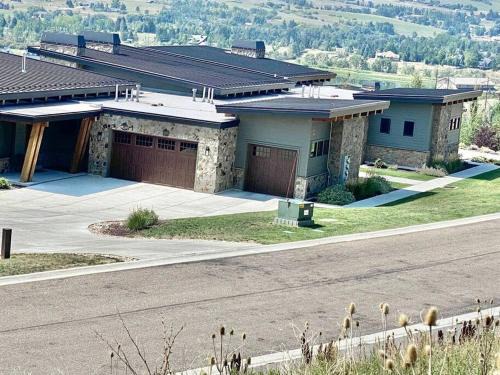 Eden Casa | Moose Ridge Hideaway