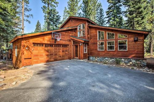 Truckee Casa | Moosetrack by AvantStay Cozy Cabin In The Heart of Tahoe Donner