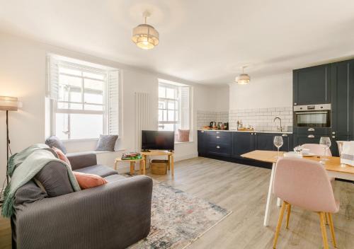 Looe Apartamento | Mor Apartment