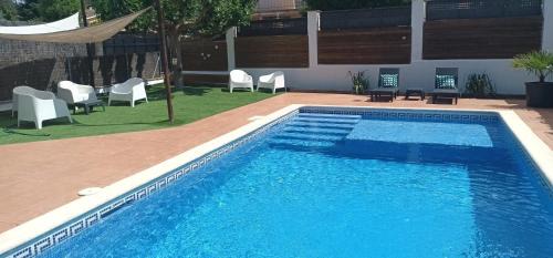 Fonollosa Casa | MORERA BLANCA piscina, barbacoa, chill-out