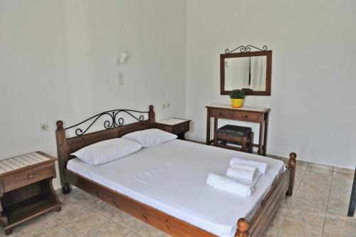 Tripiti Hotel | Morfeas Hotel