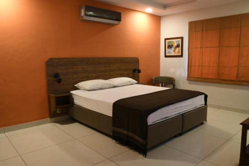 Rawalpindi Cabina | Morgah Resort - Guest Rooms