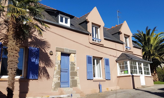 Morgat Casa | MORGAT 70 meters Beach, 8 people with garden and parking