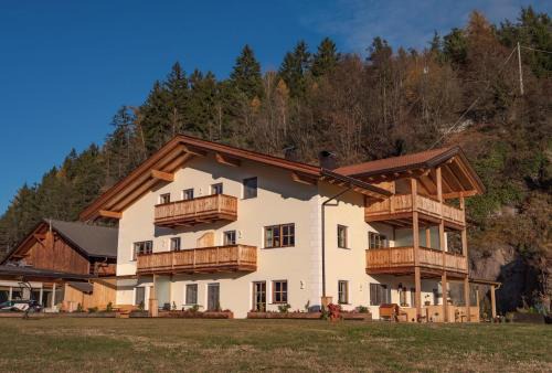 Albions Apartamento | Morgengruß Himmelreich Moarlhof