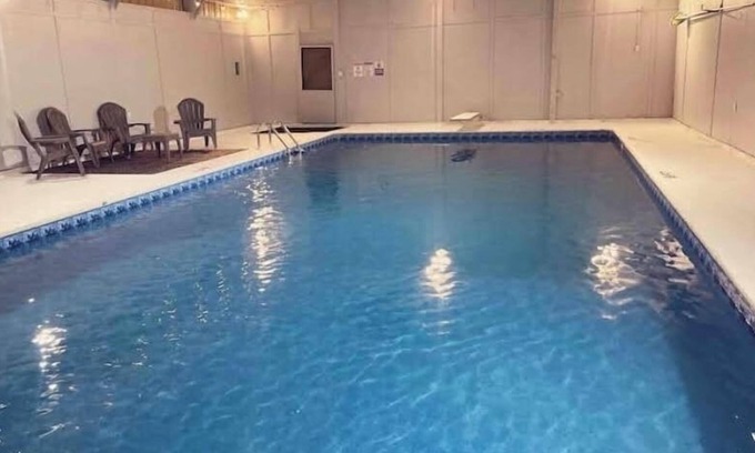 Stanton Casa | Morning View Ranch- Red River Gorge- Indoor Pool open March-Nov. Pet friendly.