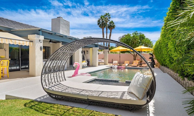 Bermuda Dunes Casa | Moroccan Oasis | Salt Pool, Spa, Firepit, Game room