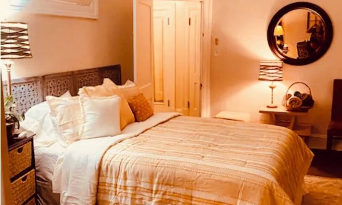 Old Town Winchester Apartamento | Morocco Loft 2BR overlooking city walking mall