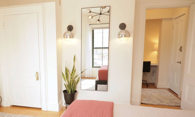 Parkside Casa | Morrill Mansion | 2 | Self Check In | Parking