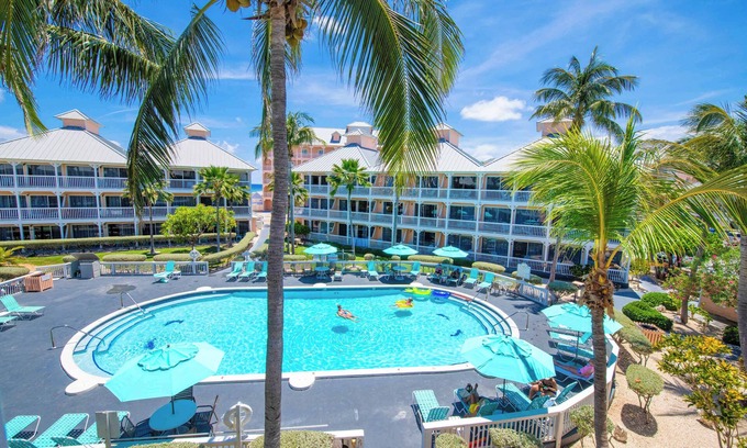 Colliers Bay Condominio | Morritt's Tortuga Club 1 BR LUXE Condo Sleeps 4
