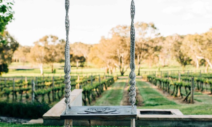 Orange Apartamento | Mortimer's Wines Studio│Luxurious Vineyard Retreat