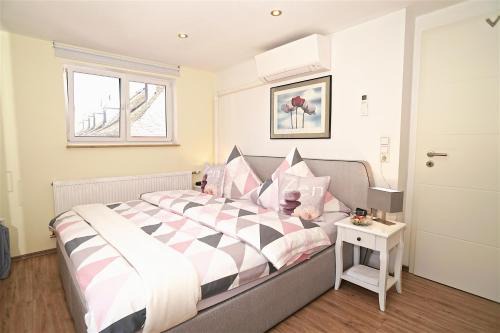 Historic Downtown Apartamento | Moseltraum-Fewo mit Klimaanlage-Burgblick und Balkon