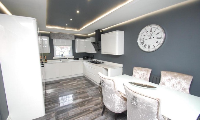 Glasgow Casa | Mosspark Luxury House