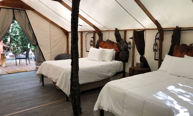 Forks Alquiler De RV | Mossquatch Resort Tent 5- Upgrade your camping experience!