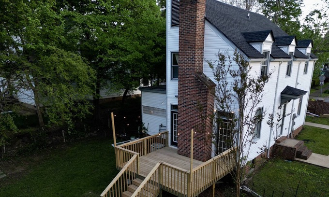 Cleveland Casa | Most unique home in downtown Cleveland! The Half House!
