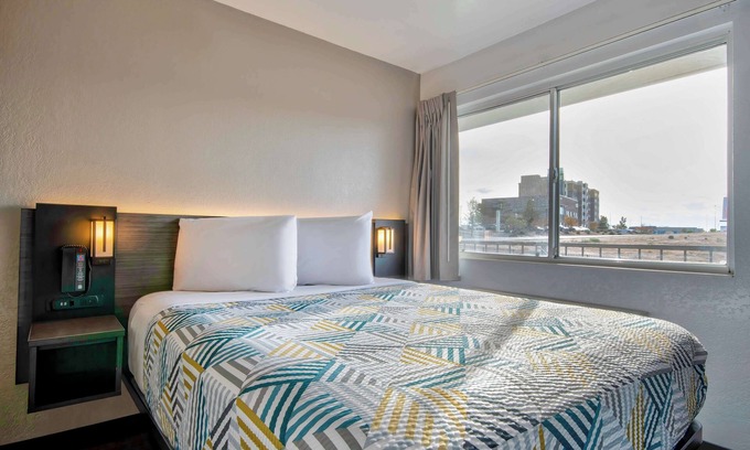 Albuquerque Hotel | Motel 6 Albuquerque, NM - Midtown