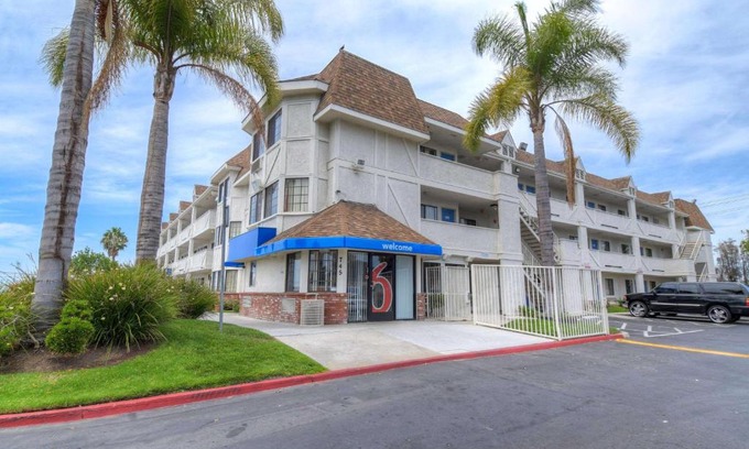 Lincoln Acres Hotel | Motel 6-Chula Vista, CA - San Diego