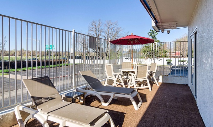 Regis Hotel | Motel 6 Denver, CO – Downtown