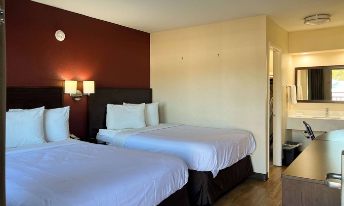 Hattiesburg Hotel | Motel 6 Hattiesburg, MS