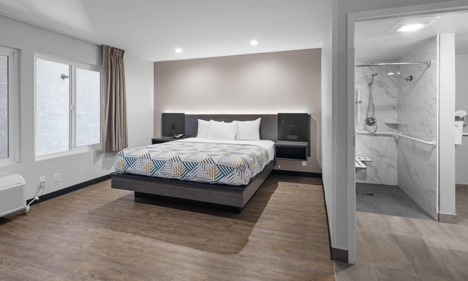 La Mesa Hotel | Motel 6 La Mesa, CA
