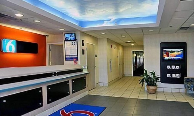 Milan Hotel | Motel 6 Milan, OH - Sandusky
