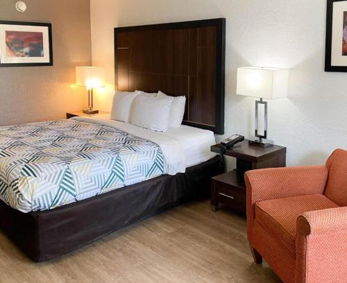 Opelika Hotel | Motel 6 Opelika AL