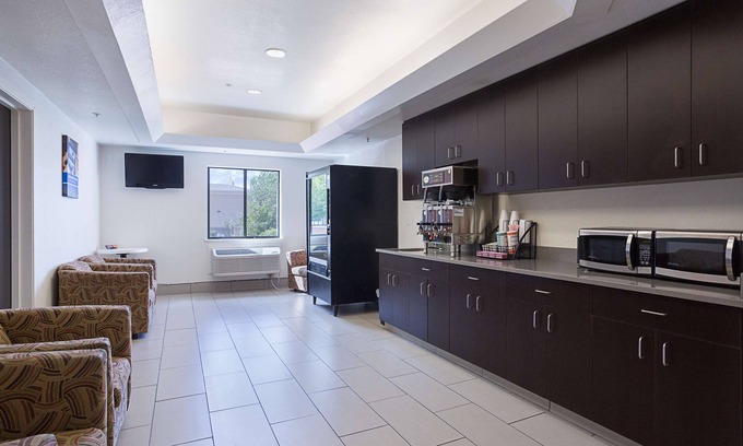 Page Hotel | Motel 6 Page, AZ