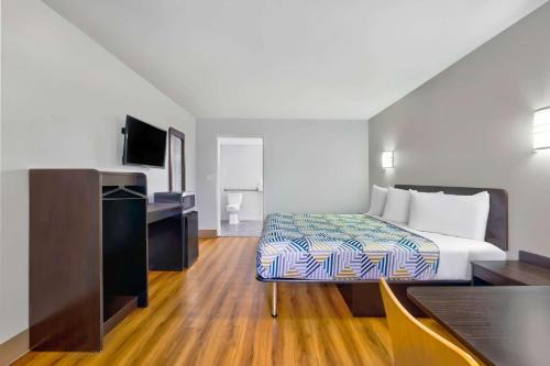 Plano Hotel | Motel 6-Plano, TX - Plano Northeast