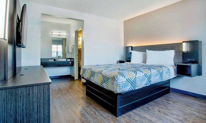 Salem Hotel | Motel 6 Salem, OR
