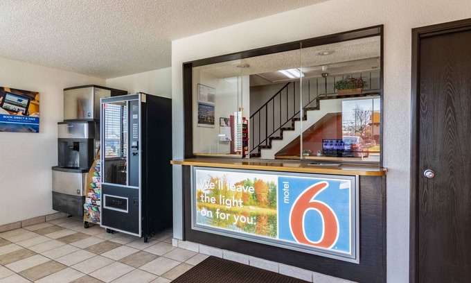 Salisbury Hotel | Motel 6 Salisbury, MD
