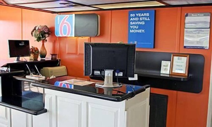 Sallisaw Hotel | Motel 6 Sallisaw, OK