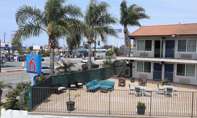 Nestor Hotel | Motel 6 San Diego, CA - Southbay