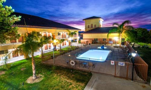Santa Nella Hotel | Motel 6-Santa Nella, CA - Los Banos