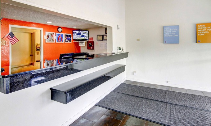 Union City Hotel | Motel 6 Union City, GA - Atlanta Airport