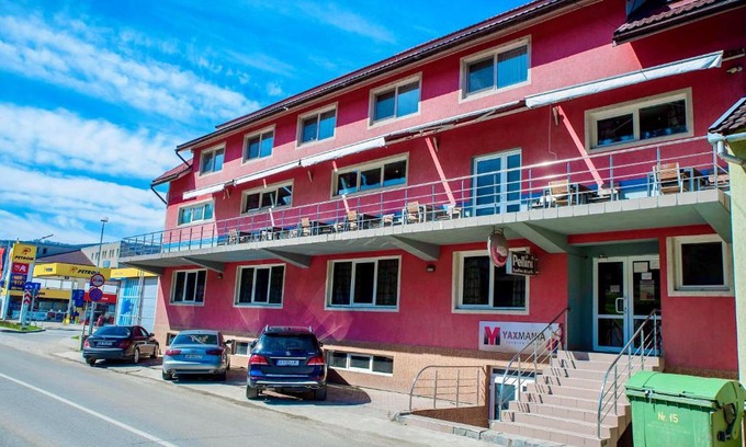 Cimpeni Hotel | Motel Yax