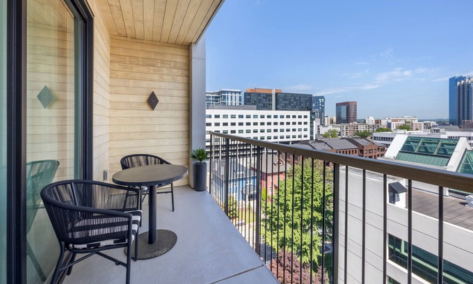 Edgehill Hotel | Motif on Nashville's Music Row