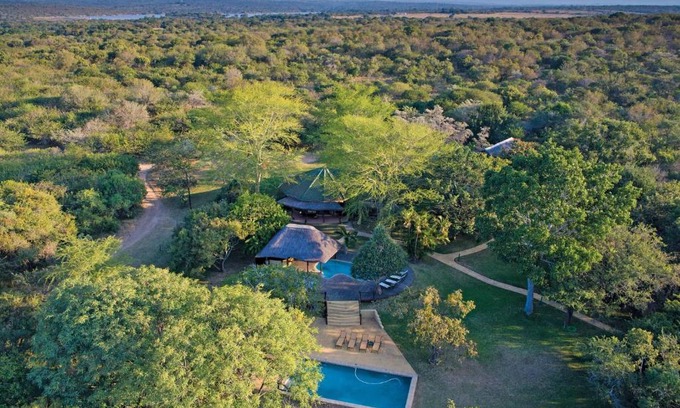 Thorny Bush Game Reserve Cabina | Motlala Game Lodge