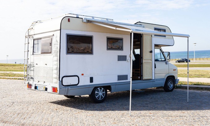Agua Longa Casa | Motorhome "The Lighthouse"