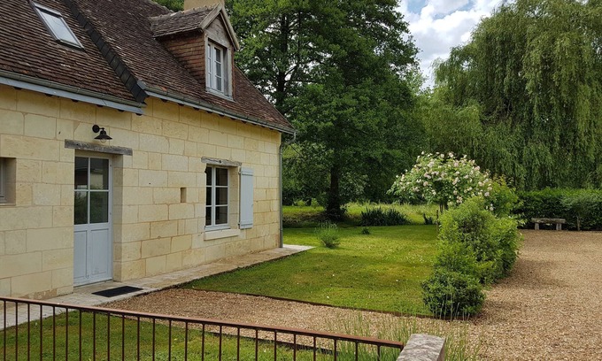Chemille-sur-Deme Casa | *** Casa con encanto en un hermoso desierto restaurado molino